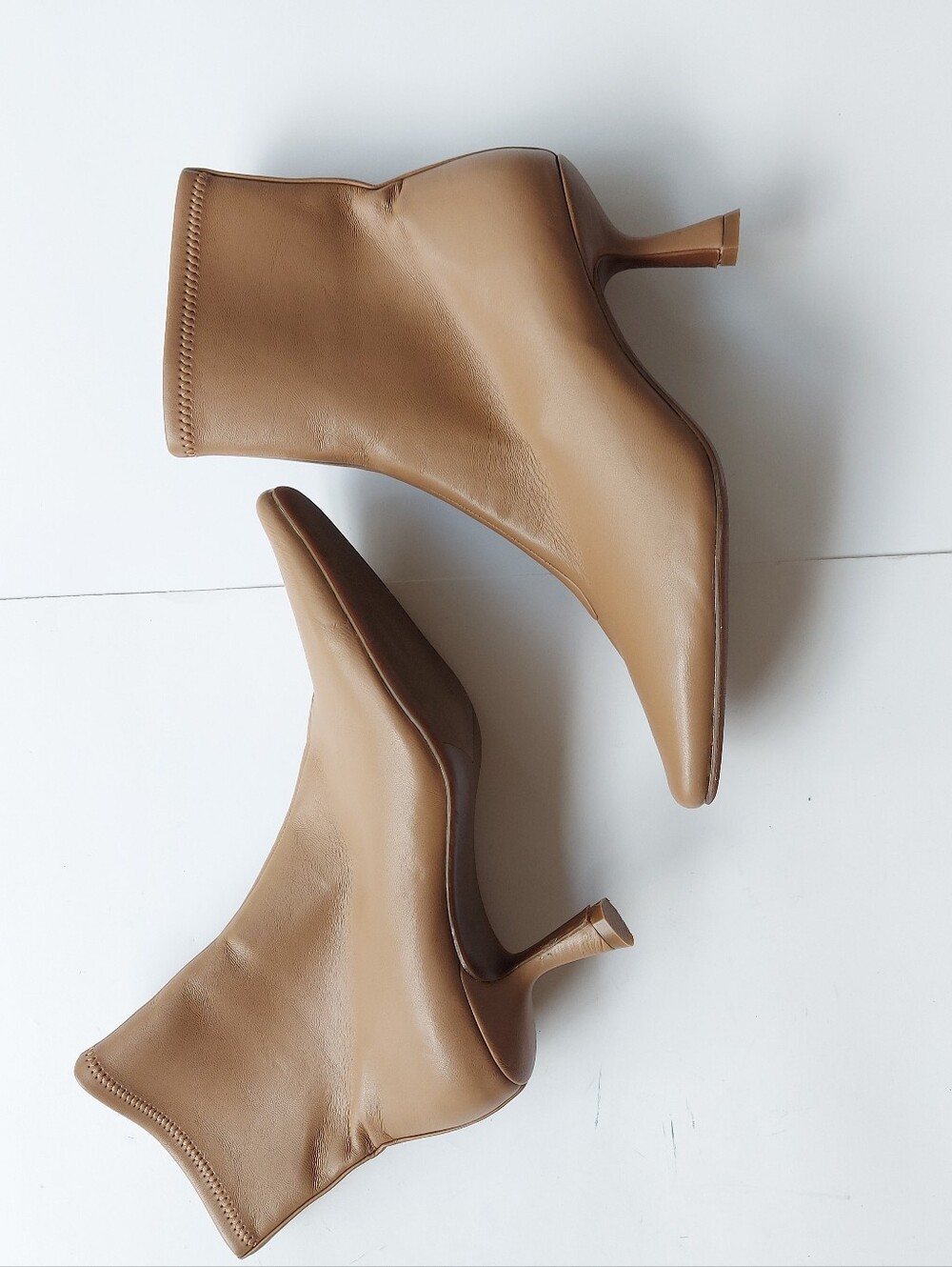 Vaneli Camel/Tan Pointed Toe Leather Ankle Boots